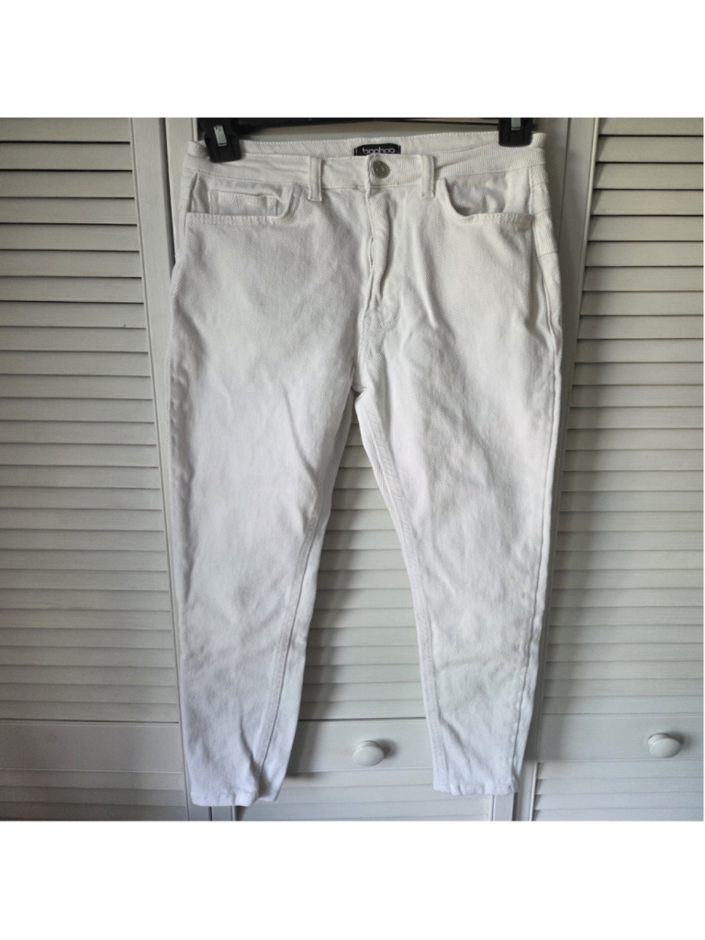 Women's boohoo White Ankle Jeans Size 4